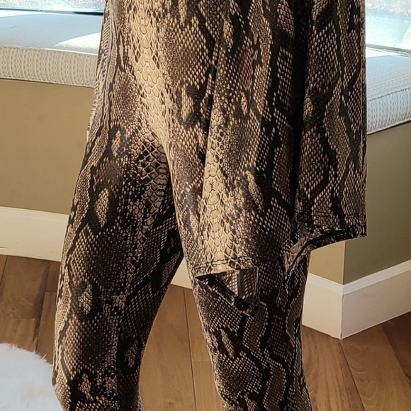 PYTHON BELL SLEEVE JUMPSUIT - Picture 14 of 14